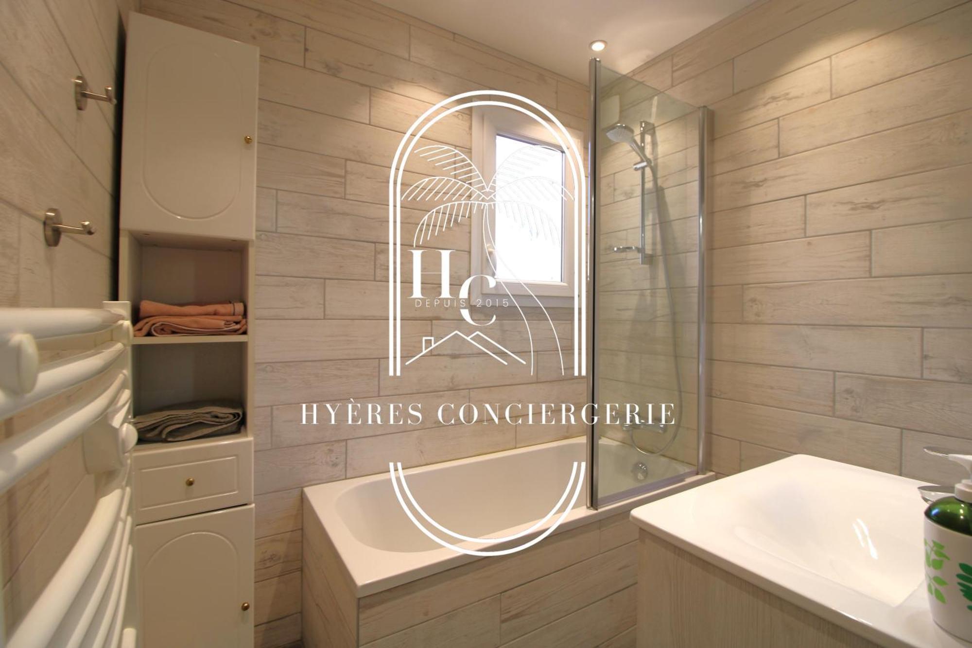 Duplex Au Coeur Du Port D'Hyeres- Plages Parking By Hc Exterior foto